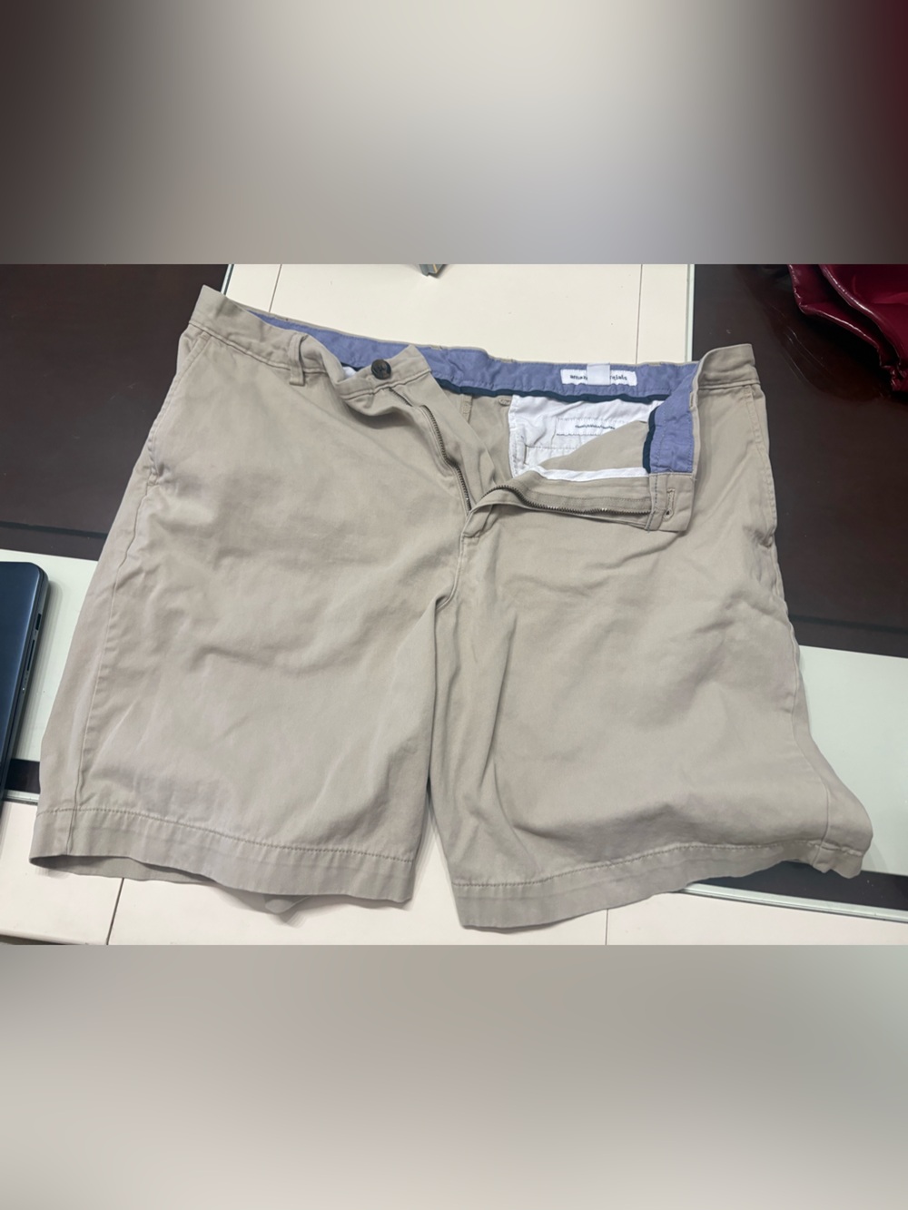 Amazon Essentials Khaki Chino Shorts Men’s 36 Beige Casual Flat Front